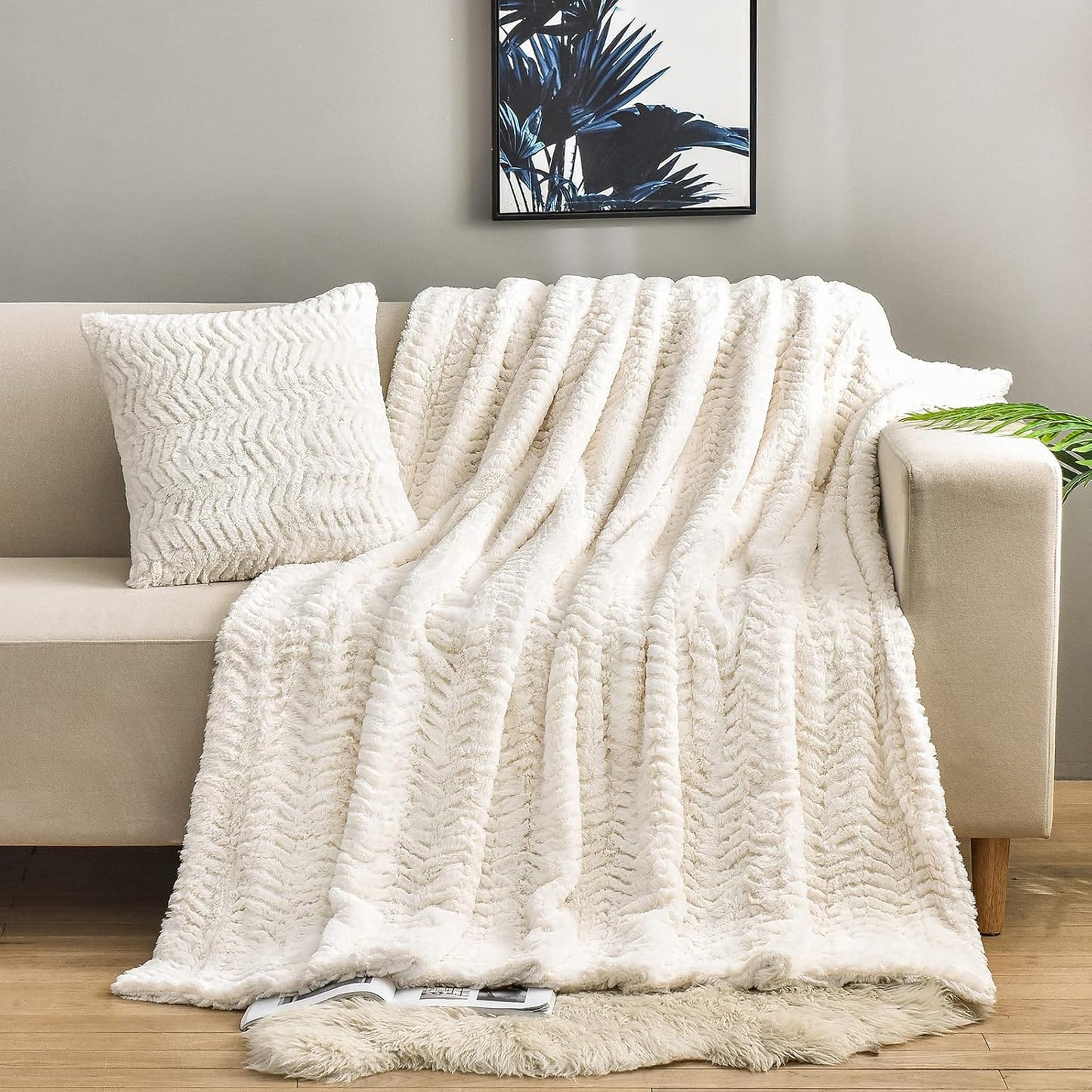 TIO's Luxury Double Sided Faux Fur Throw Blanket(Without Pillows),Soft Fuzzy Fluffy Cozy Plush Furry Comfy Warm Blanket for Couch Bed Chair Sofa Bedroom Women Teen Girls Gift(Ivory, 50"x63")