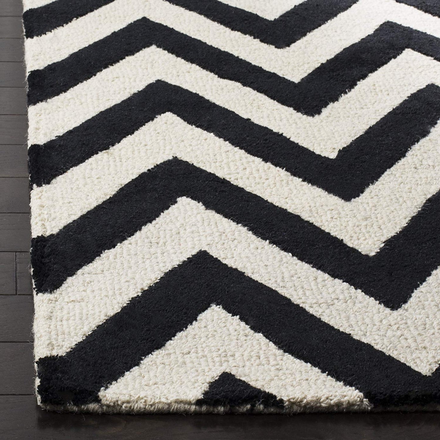 TIO's Hand Made Modern Design - Export Quality Rectangular Carpets For Living Room Size, Black Zigzag