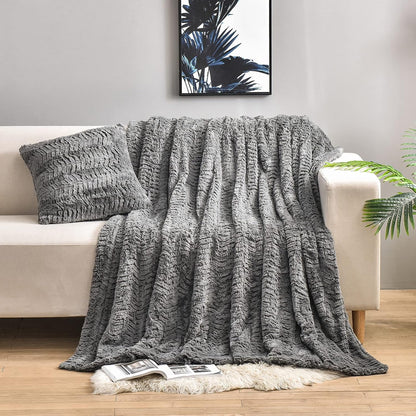 TIO's Luxury Double Sided Faux Fur Throw Blanket(Without Pillows),Gray Soft Fuzzy Fluffy Cozy Blanket Plush Furry Comfy Warm Blanket for Couch Bed Chair Sofa Bedroom Men Boys Gift (Grey)