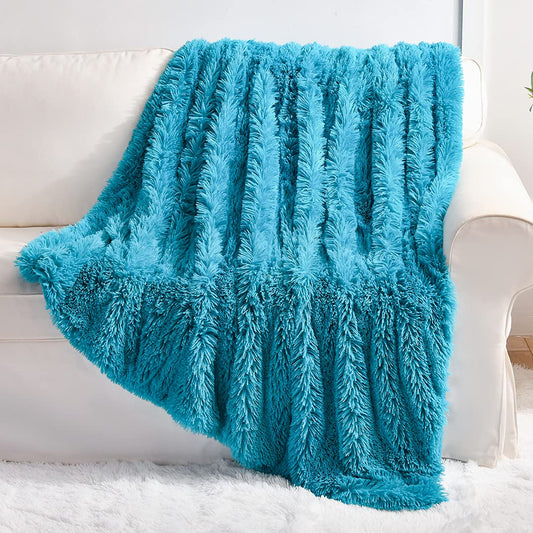 TIO's Thick Teal Faux Fur Throw Winter Blanket ,2 Layers,50" x 60" Fleece Sherpa Minky Blanket Soft Plush Fuzzy Blanket for Couch Bed Sofa Women Girls Anti-Shedding (Teal)