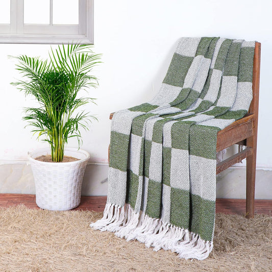 TIO's Soft Chenille Cotton Throw with Fringe Tassels | 50 x 60 inches, Green