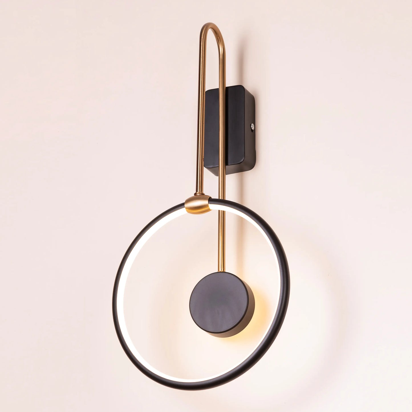 TIO's Curve (Black, Gold, Built-In LED) Wall Light